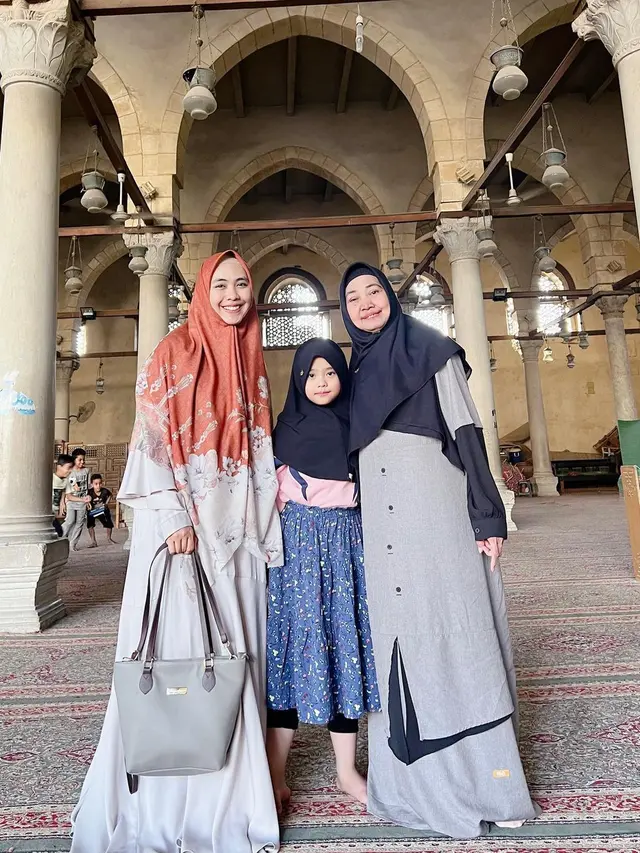 [Fimela] Oki Setiana Dewi