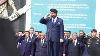 Ketua Umum Partai NasDem, Surya Paloh, memimpin apel siaga dalam rangka Hari Ulang Tahun (HUT) ke-13 Partai NasDem di Akademi Bela Negara (ABN), Jakarta Selatan, Senin, 11 November 2024 (Istimewa)
