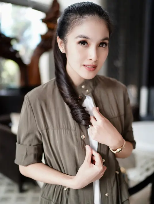 (Instagram/sandradewi88)