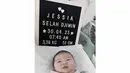 <p>Pasangan ini memberi nama putri pertamanya dengan Jessia Selah Djimin. Grey melahirkan pada Minggu, 30 April 2023 pukul 07.40 WIB. Grey menyebut anak pertamanya dengan juara sejati. [Instagram/greyspolii]</p>