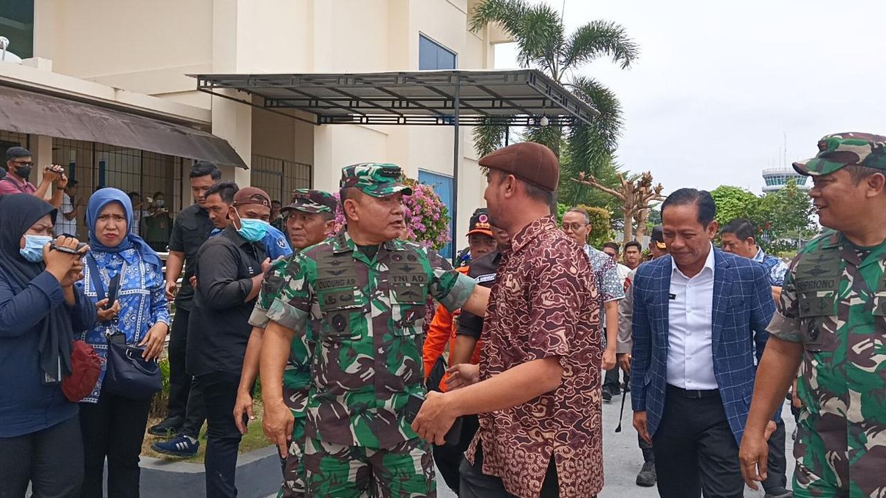 Kasad menjelaskan Presiden Jokowi memerintahkan pencegahan agar tidak terjadi kebakaran hutan dan lahan.<br>
