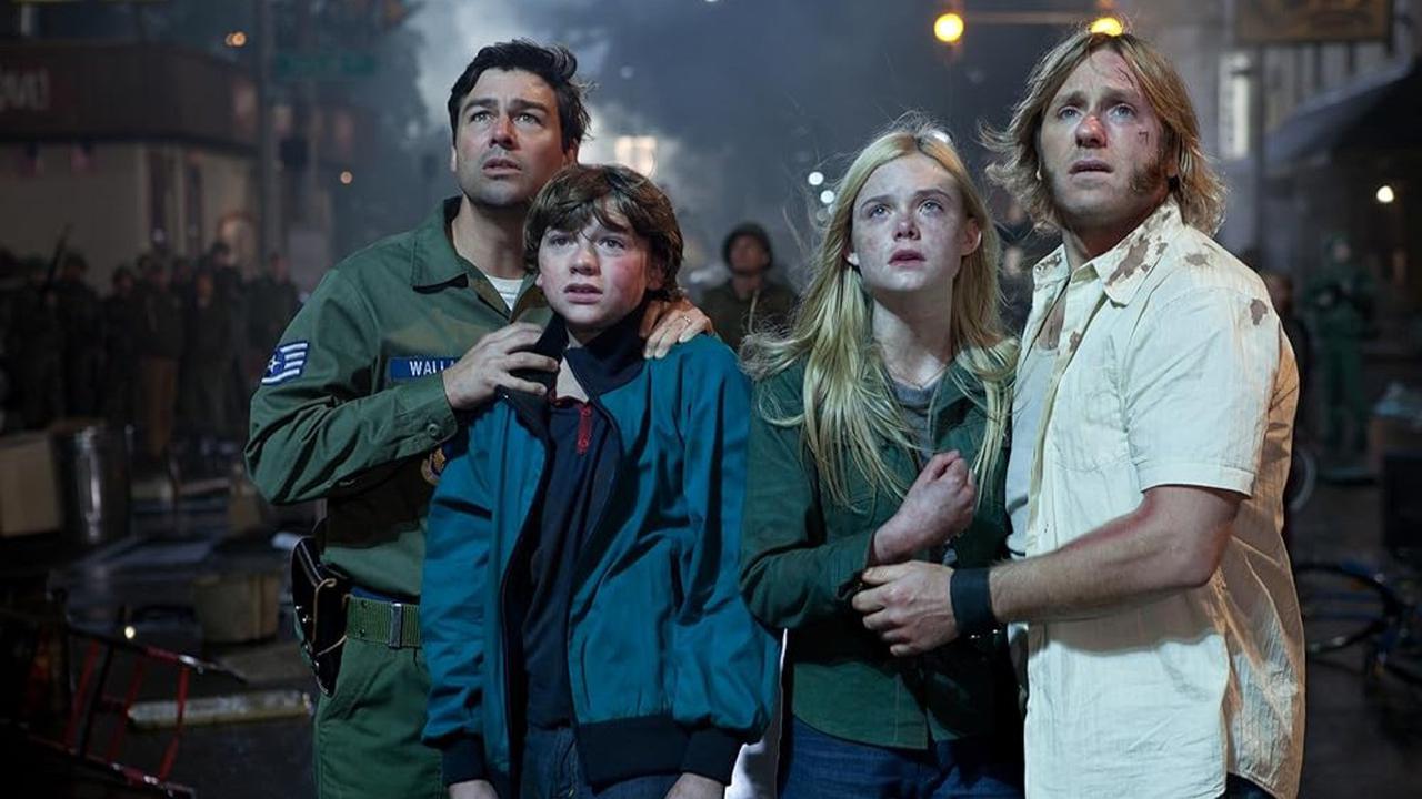Super 8 (2011)