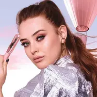 L'Oreal Paris menghadirkan inovasi maskara yang bikin bulu mata lentik seperti seringan udara (L'Oreal Paris)