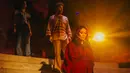 Anggun C. Sasmi berperan sebagai Maria Madgalena mengenakan kostum bernuansa merah. Memasuki area teater, Anggun keluar mengenakan robe polos berwarna merah [@angguncipta]