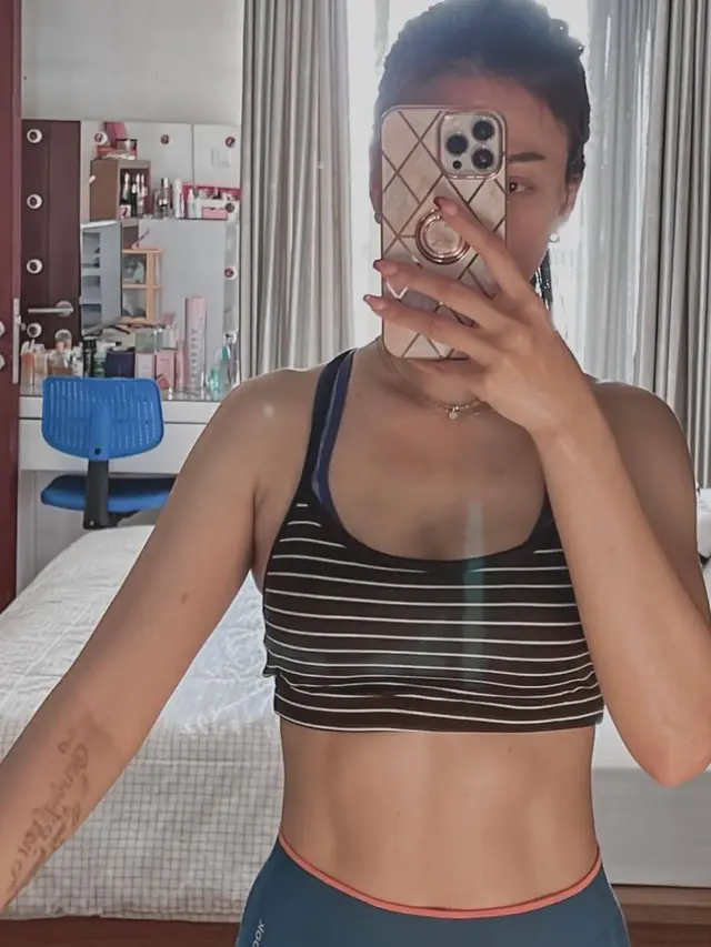 [Fimela] Nita Gunawan pamer body goals