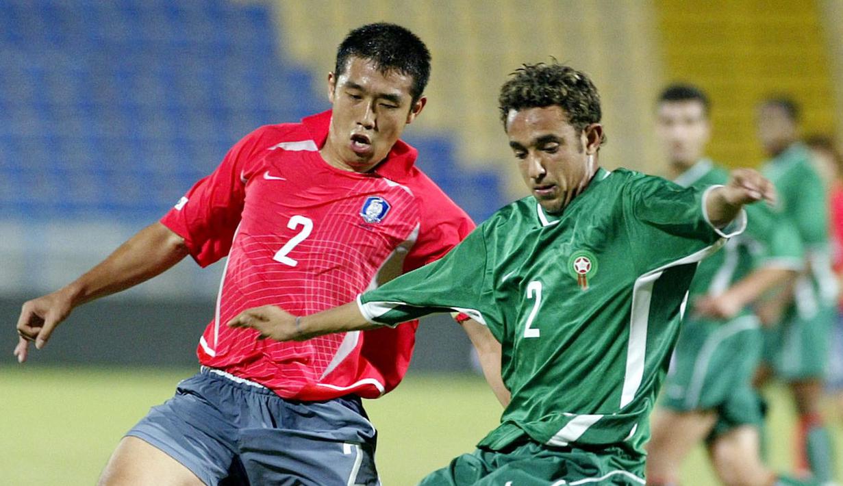Cho Byung-kuk merupakan mantan pesepak bola dan juga mantan pemain Timnas Korea Selatan yang lahir pada 1 Juli 1981 atau 41 tahun silam. (AFP/Karim Jaafar)