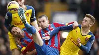 Arsenal berhasil memetik kemenangan 2-1 atas Crystal Palace di laga pekan ke-26 Liga Primer Inggris (Reuters / John Sibley)