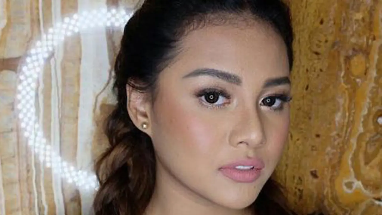 [Bintang] Seleb dengan rambut kepang