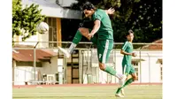 Cetak Dua Gol, Ini 5 Aksi Mahmoud Eid Latihan Serius Bersama Persebaya (sumber: Instagram.com/officialpersebaya)