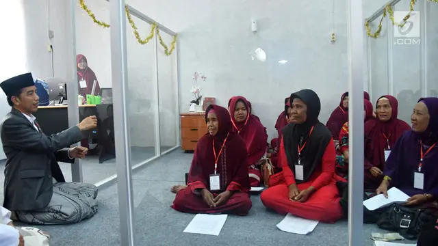 Jokowi Resmikan Bank Wakaf Mikro di Serang