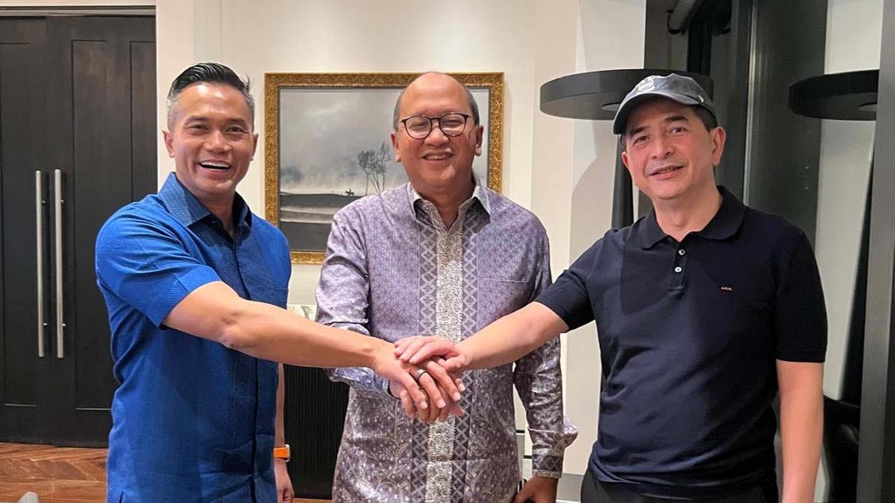 Anindya Bakrie telah terpilih menjadi Ketua Umum Kamar Dagang dan Industri pada acara 'Musyawarah Nasional Konsolidasi Persatuan Kadin Indonesia'.