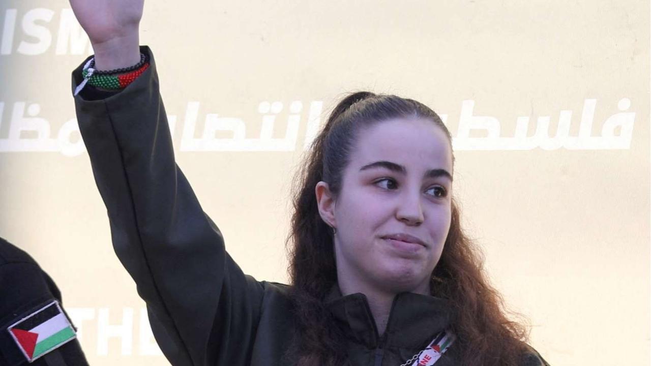 Hamas Bebaskan Tentara Wanita Israel yang Disandera