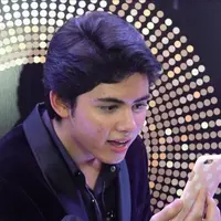 Bagaimana tanggapan Aliando Syarief dengan videotron di kawasan Jakarta Selatan yang menayangkan video porno? 