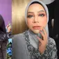 Lamaran Cimoy Montok di Usia 19 Tahun, Haru Bahagia Pamer Cincin (Sumber: Instagram/cimoynuraini_wjy)