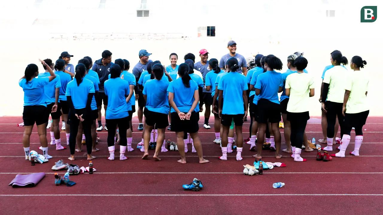 Foto: Menyongsong Piala Asia Wanita 2022, Timnas Wanita Indonesia Giatkan Latihan
