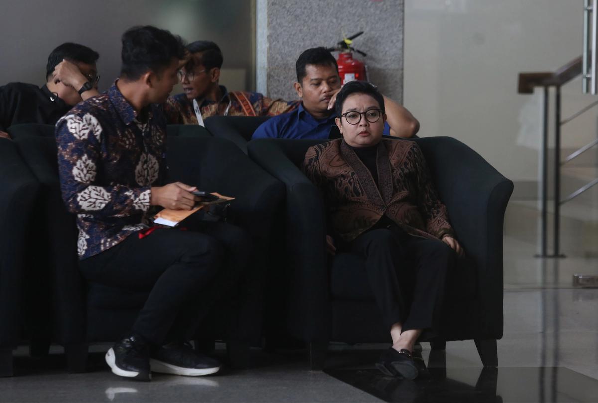 FOTO: Plt Bupati Cilacap Diperiksa KPK Sebagai Saksi Dugaan Pemerasan THR