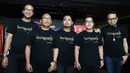Para personel Kerispatih, Anton, Badai, Arief,  Fandy, dan Andika saat acara ‘launching’ album berjudul ‘Delapan’ di kawasan Menteng, Jakarta Pusat, Rabu (12/8/2015). (Wimbarsana/Bintang.com)