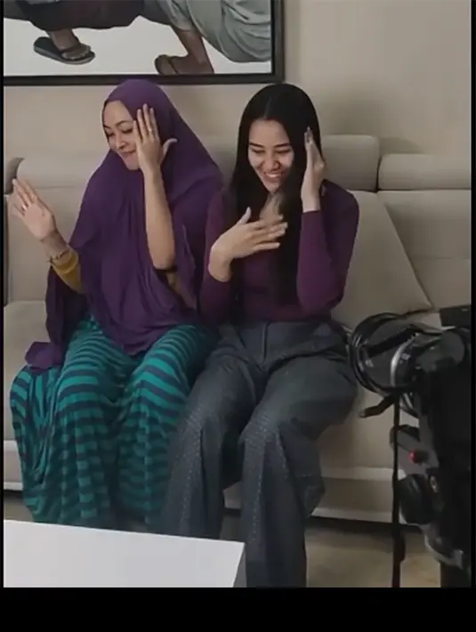 Angelina Sondakh dan Aaliyah Massaid (Instagram/keanu_massaid)