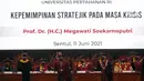 Presiden Republik Indonesia ke-5, Megawati Soekarnoputri (ketiga kiri) saat Sidang Senat Terbuka Pengukuhan Guru Besar di Aula Merah Putih Universitas Pertahanan, Bogor, Jumat (11/6/2021). Megawati menerima gelar Profesor Kehormatan dari Universitas Pertahanan. (Liputan6.com/Helmi Fithriansyah)