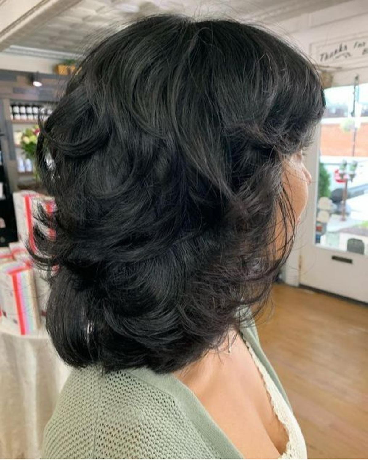 Gaya Rambut Wolf Cut Kembali Hits! Ini 5 Variasi Tampilannya yang Wajib Dicoba
