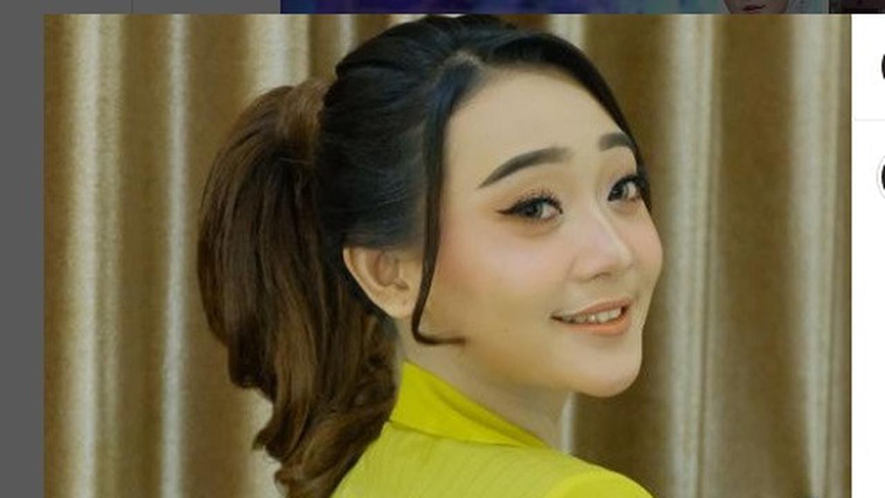 Penyanyi dangdut Difarina Indra terlibat kecelakaan di Tol Jombang - Mojokerto (Foto: instagram difarina_reall)