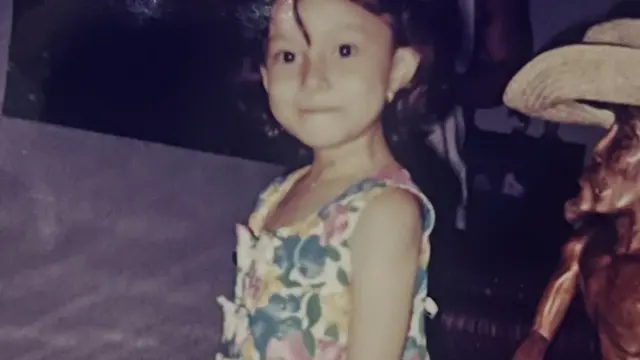 Potret Masa Kecil Asmirandah credit: https://www.instagram.com/asmirandah89/)