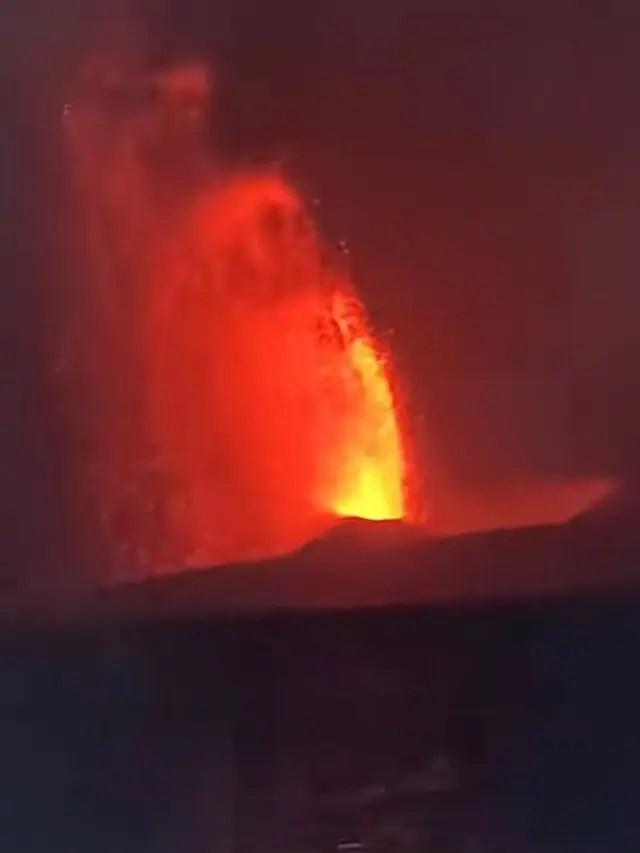 Anak Krakatau Erupsi Lagi