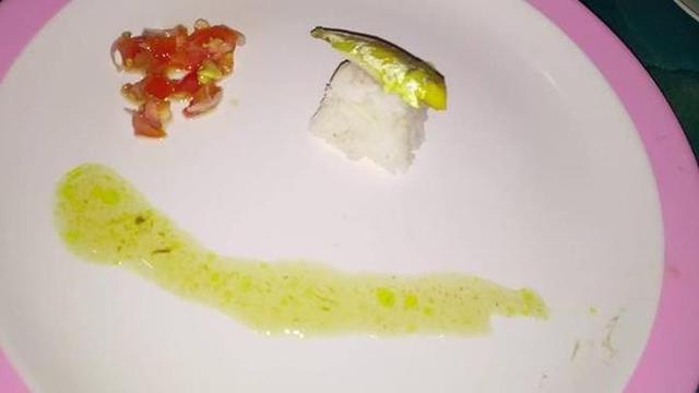 6 Potret Makanan Ditata Estetik Ini Malah Tak Sesuai Ekspektasi, Kocak