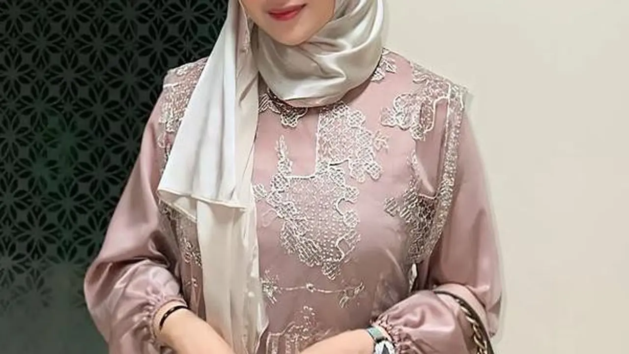 OOTD Hijab Buka Puasa Bersama hingga Lebaran ala Nabilah Ayu. [@nblh.ayu]