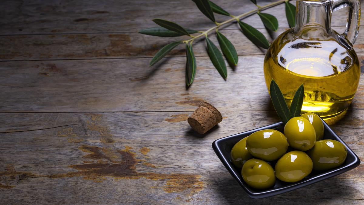 10 Manfaat Minyak Zaitun untuk Kesehatan yang Perlu Diketahui Ragam