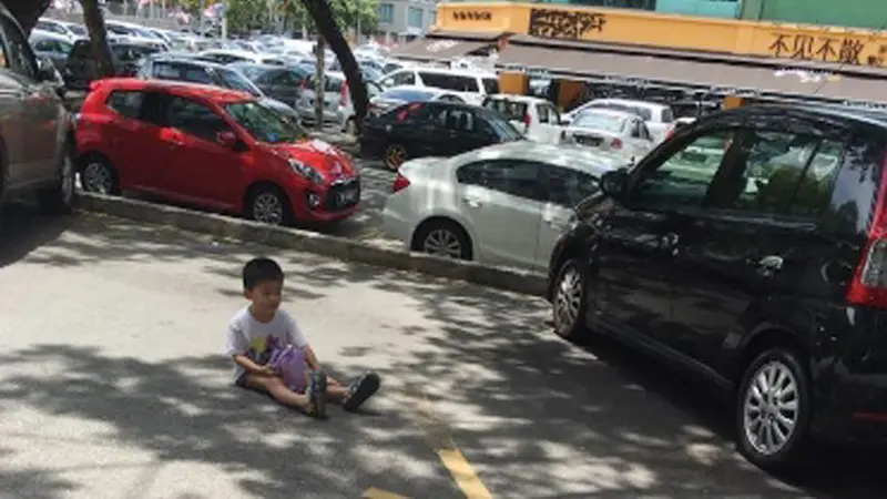 Tega Suruh Anak Jaga Tempat Parkir Sendirian, Ibunya Banjir Bully