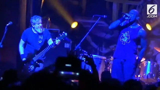 Grup musik Trash Metal legendaris asal Brasil, Sepultura, menggelar konser di Kuta bali menghibur ratusan penggemarnya.