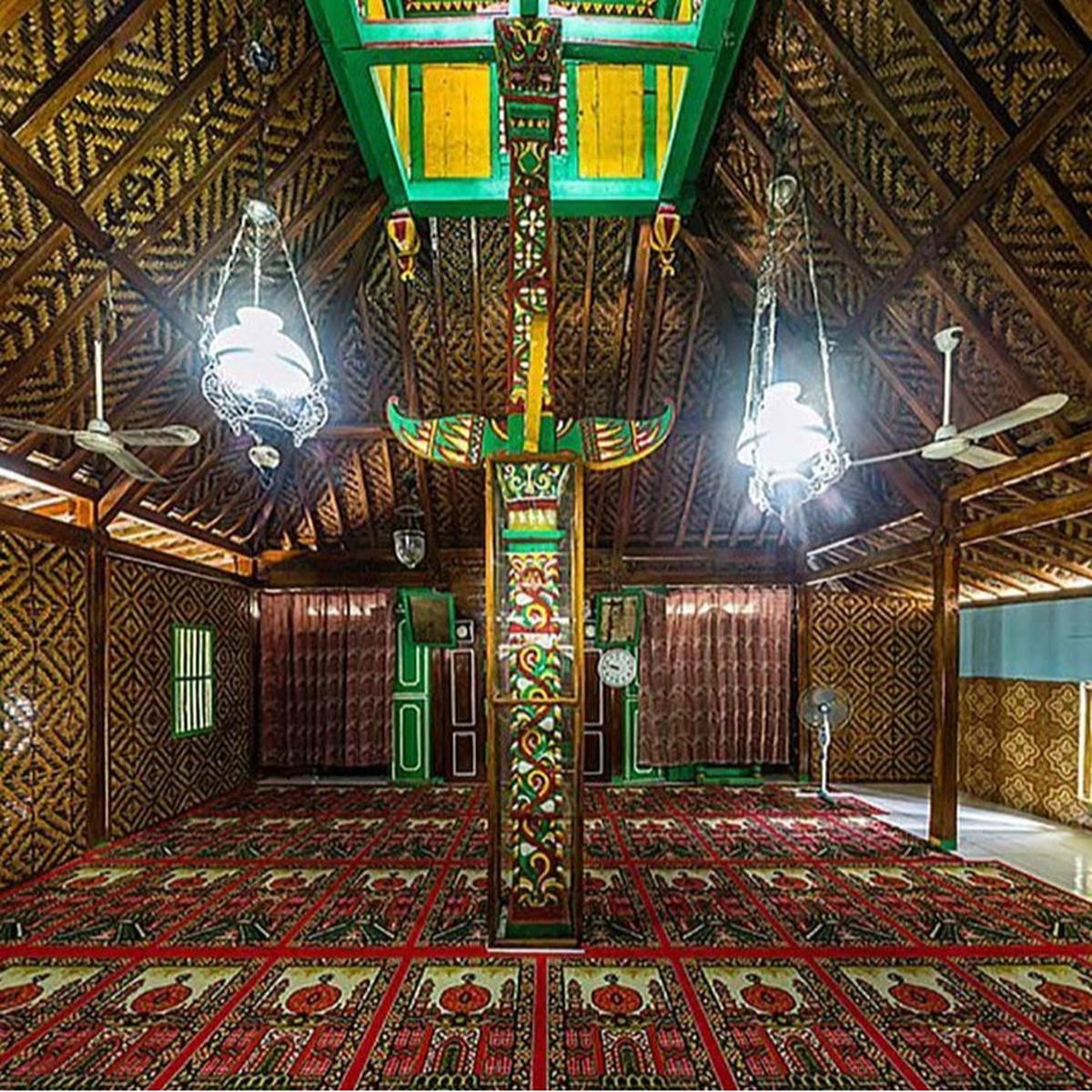 Masjid Saka Tunggal