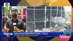 Perbarui informasi Anda bersama Fokus edisi (19/03) dengan pilihan berita sebagai berikut, 20 Rumah Hangus Terbakar, Satu Tewas, Agen Nakal, Minyak Goreng Curah Langka, Berkemah di Pantai Kuta Mandalika.