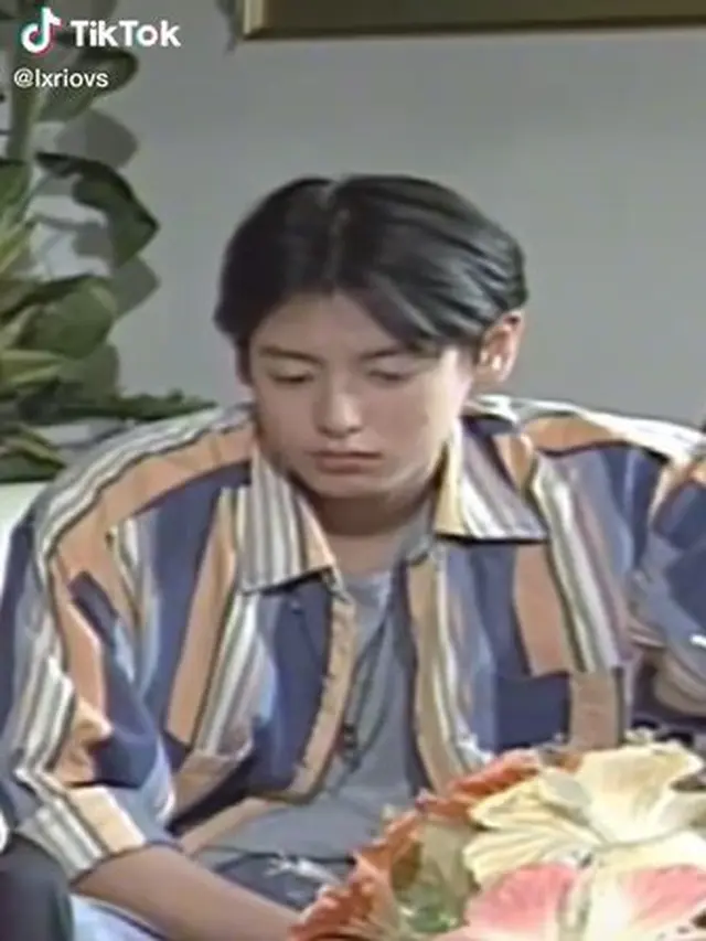 6 Potret Lawas Roger Danuarta di Awal Karier, Disebut Mirip Idol K-Pop
