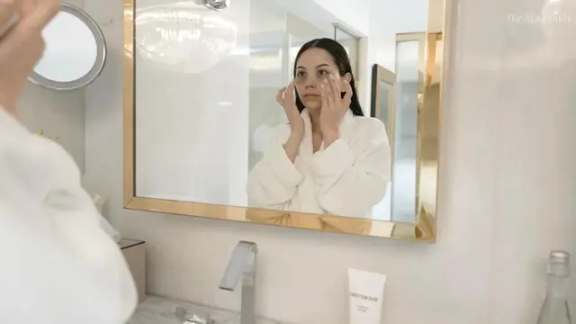 Sekali Pakai, Jutaan Rupiah: Tren Eye Patch Mewah ala Alyssa Daguise dan Seleb Lainnya