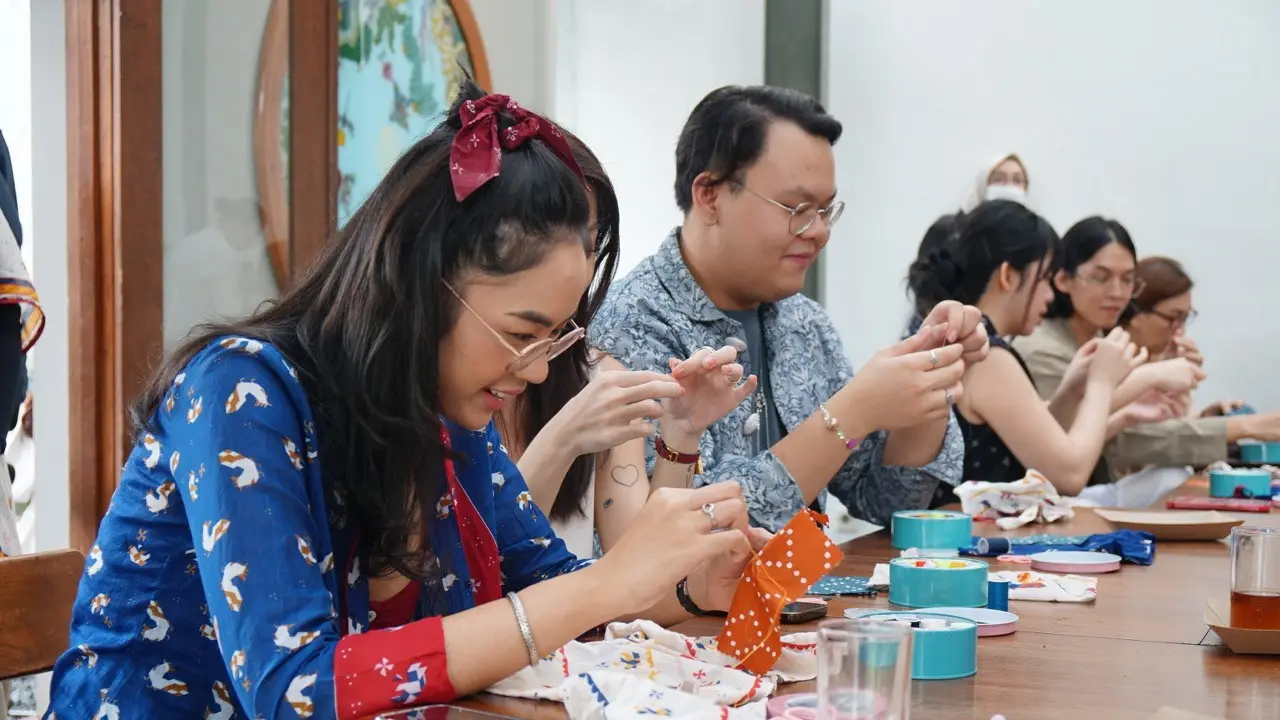 Kembali Baik, Inisiasi Ramah Lingkungan dari Sejauh Mata Memandang dengan Reparasi Pakaian