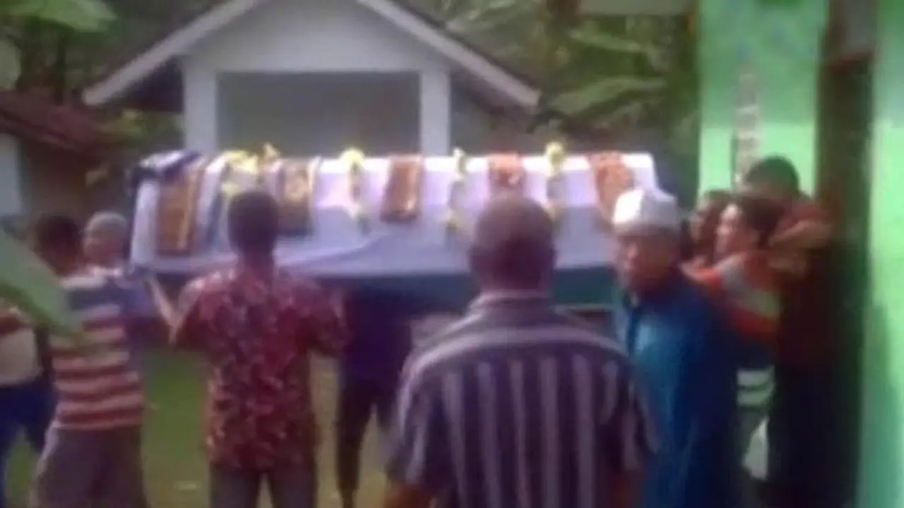 polisi-dimakamkan-lip-petang-140703