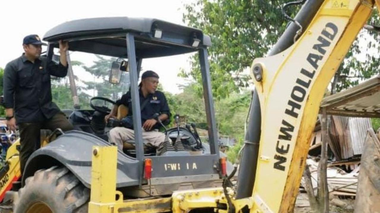 Melanggar Kesepakatan, Bupati Merangin Bongkar Belasan Bangunan Hiburan Malam Ilegal di Jambi