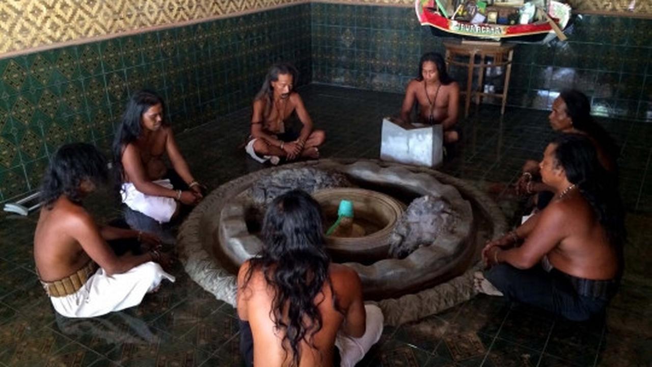 Menengok kehidupan masyarakat Dayak Indramayu