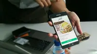 Dalam promo ini para pengguna aplikasi pesan instan BBM dapat mengikuti Channels BBM Money untuk mendapatkan notifikasi promo special deals.