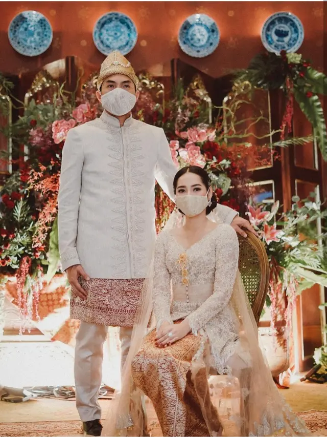 6 Momen Manis Nikahan Niken Anjani, Cantik Pakai Busana Adat Palembang