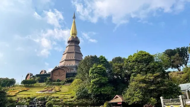 Kuil di Kaki Gunung Doi Inthanon di Chiang Mai Thailand