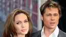 Proses perceraian Angelina Jolie dan Brad Pitt hadir dengan kabar terbaru. Jolie yang baru saja kembali ke Los Angeles ternyata mengajukan dokumen terbaru terkait perceraian dan hak asuh anak. (AFP/Bintang.com)