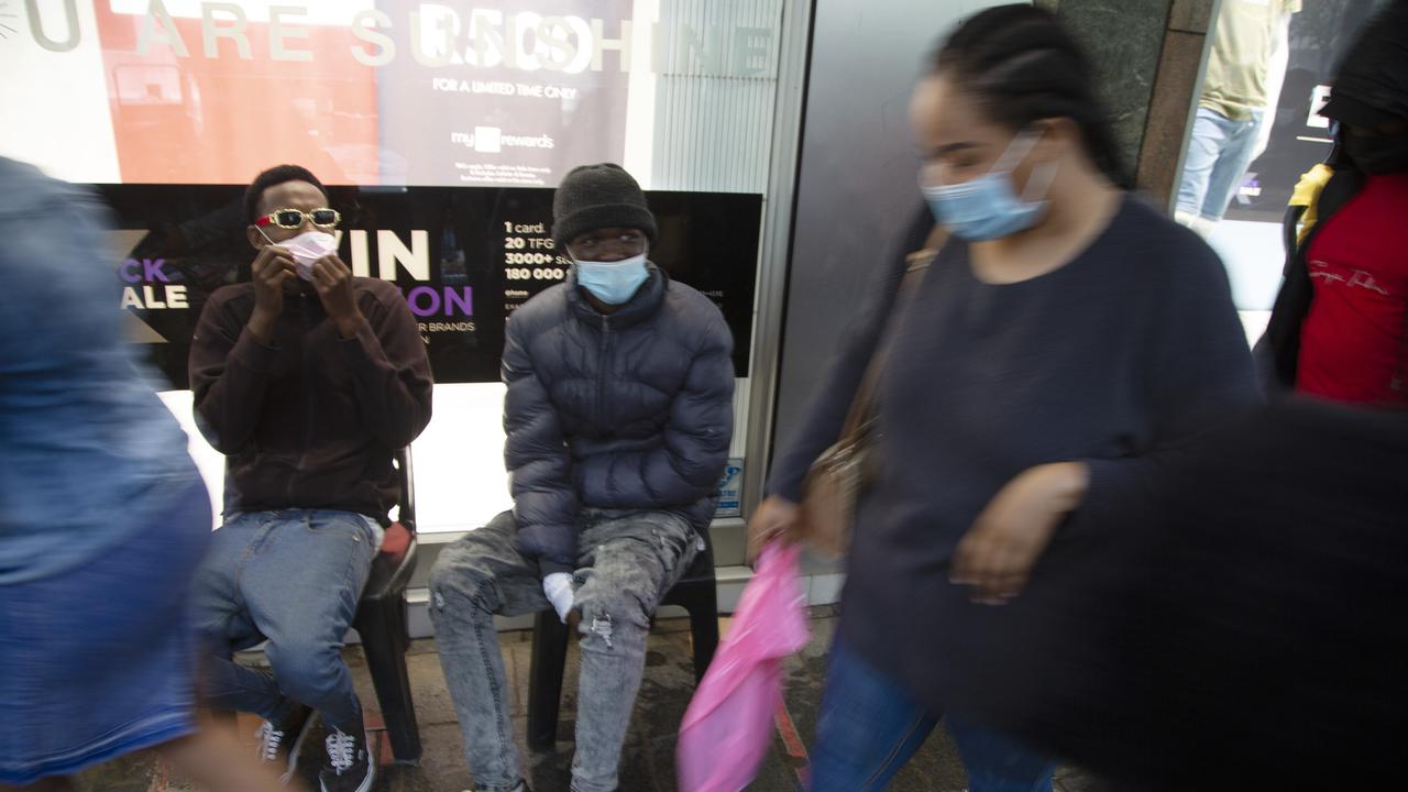 Ilmuwan Afrika Selatan Berjuang untuk Memerangi COVID-19 Varian Omicron