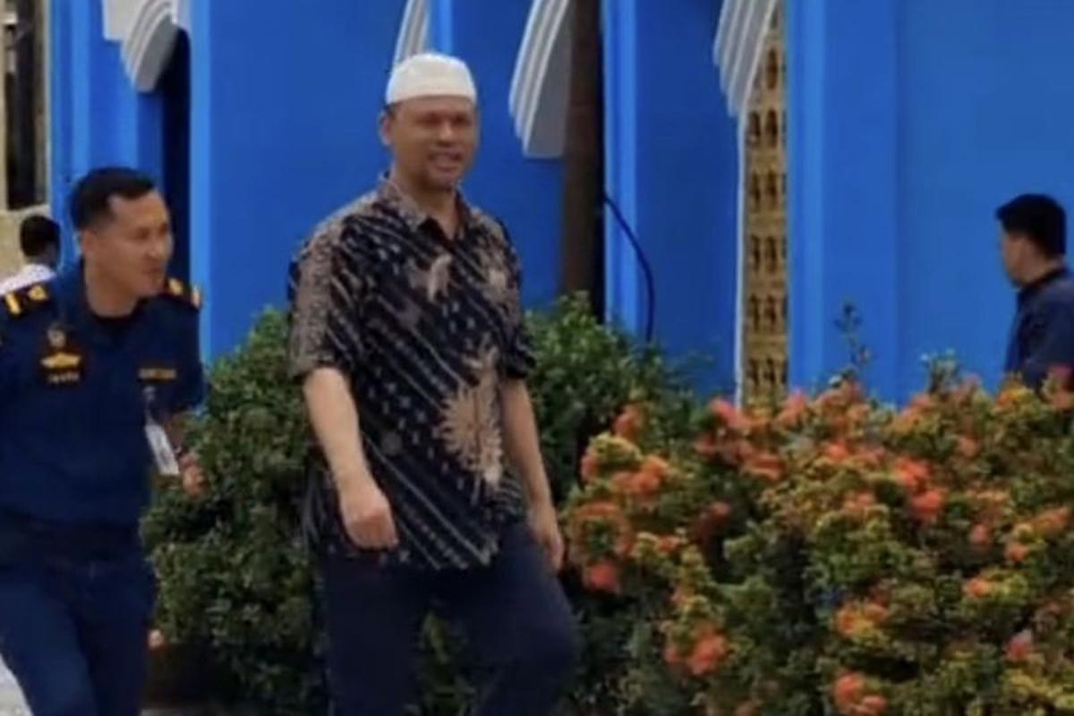Napi yang Kepergok Nongkrong di Kedai Kopi, Supriadi