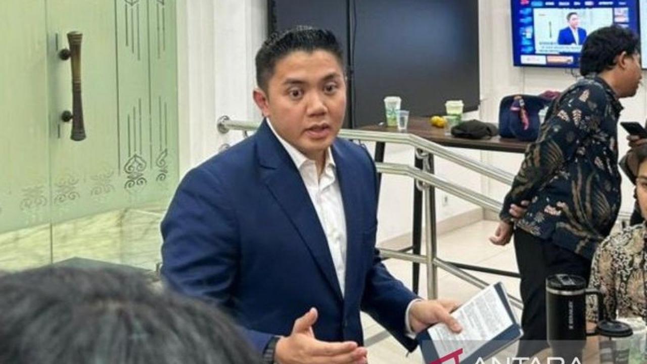 Seskab Teddy Indra Wijaya Soroti Fenomena Inflasi Pengamat, Tekankan Akurasi Data dan Kepercayaan Publik