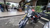 Motor Trail Hilang Saat Ditinggal Makan Bakso