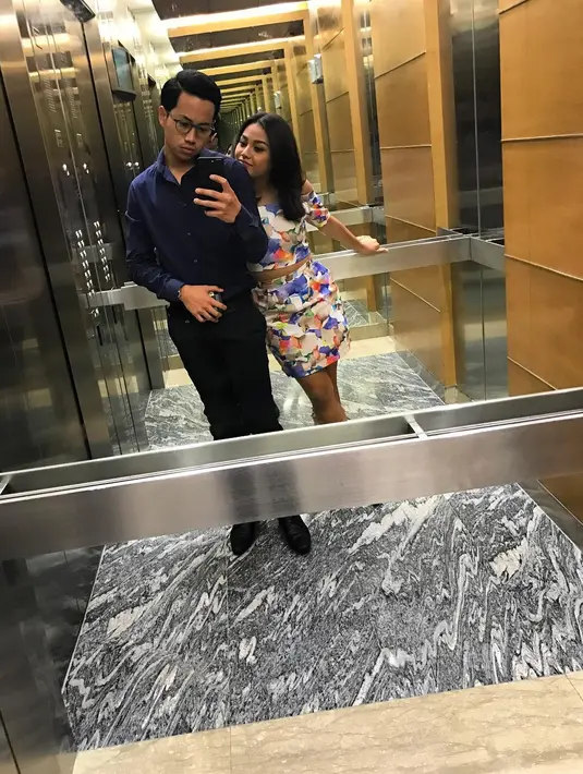 Ashanty pun merasa senang melihat Aurel pacaran dengan Bani karena anak gadisnya itu menjadi lebih bersemangat untuk kuliah, dan mengurus keadaan rumahnya. (Instagram/rabbanizaki)