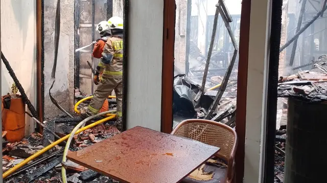 Cerobong Exhaust Terbakar, Restoran di Jaksel Dilalap Api